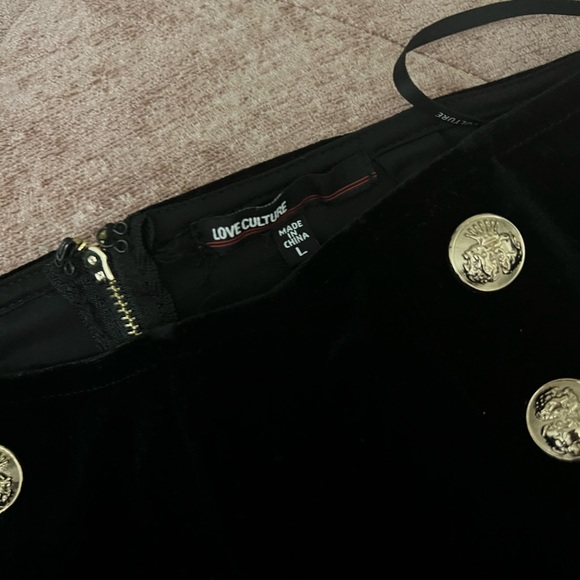 Black Velvet 2 piece pants set. Worn once - Picture 6 of 6